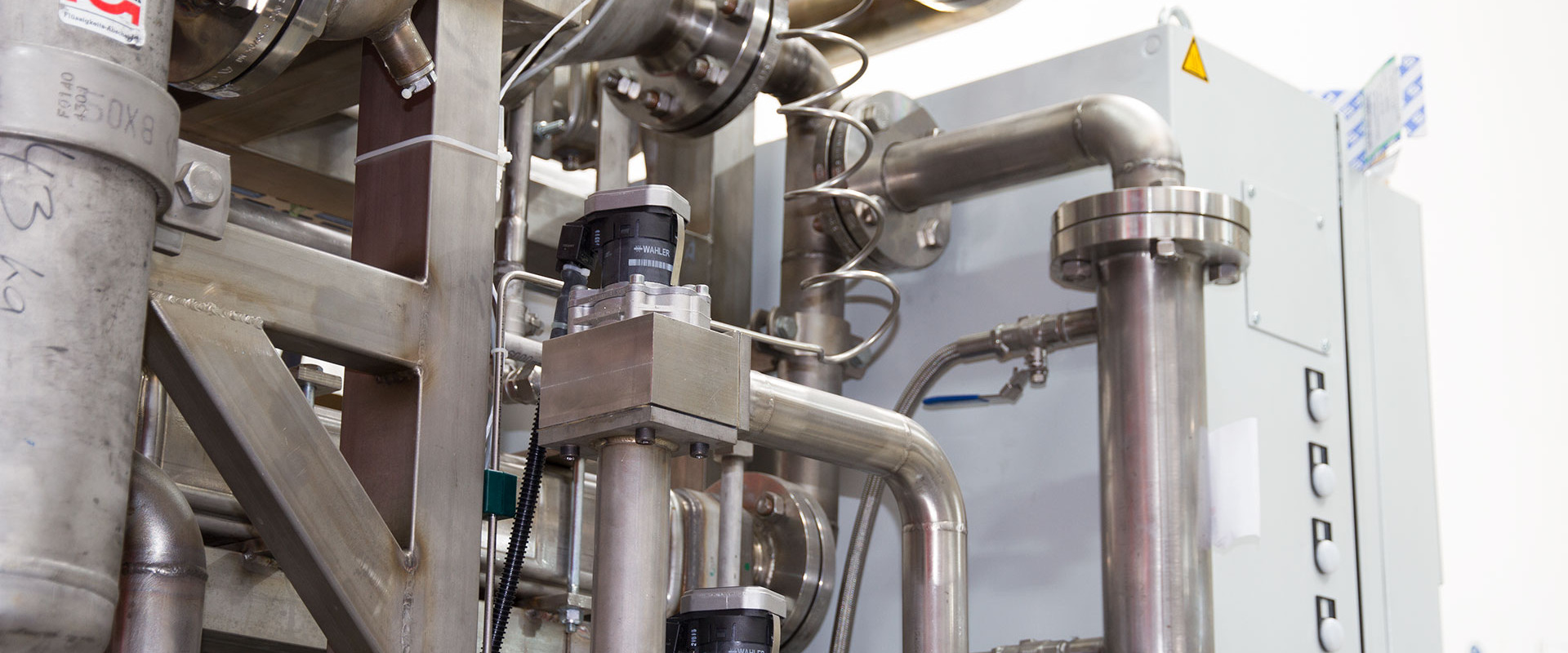 slide_innovation_1920x800